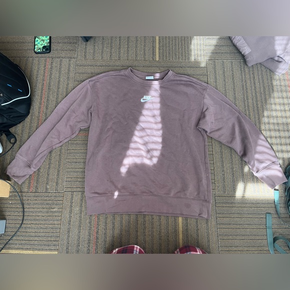 nike sweater - Picture 1 of 2